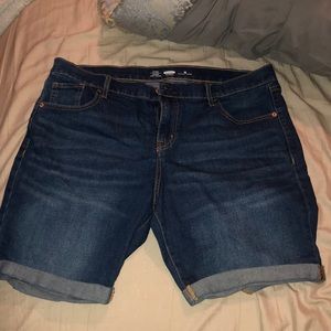 Stretchy and fitter Jean shorts